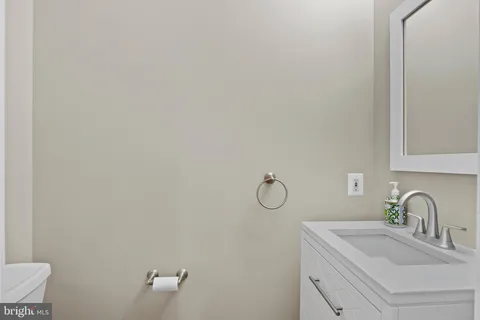 $695,000 | 9748 Washingtonian Boulevard, Gaithersburg, MD 20878