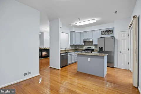 $695,000 | 9748 Washingtonian Boulevard, Gaithersburg, MD 20878