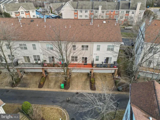 $695,000 | 9748 Washingtonian Boulevard, Gaithersburg, MD 20878