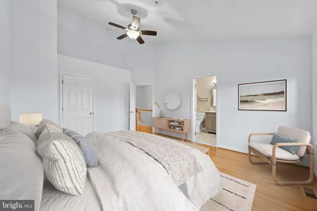 $695,000 | 9748 Washingtonian Boulevard, Gaithersburg, MD 20878