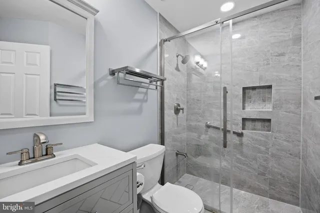 $695,000 | 9748 Washingtonian Boulevard, Gaithersburg, MD 20878