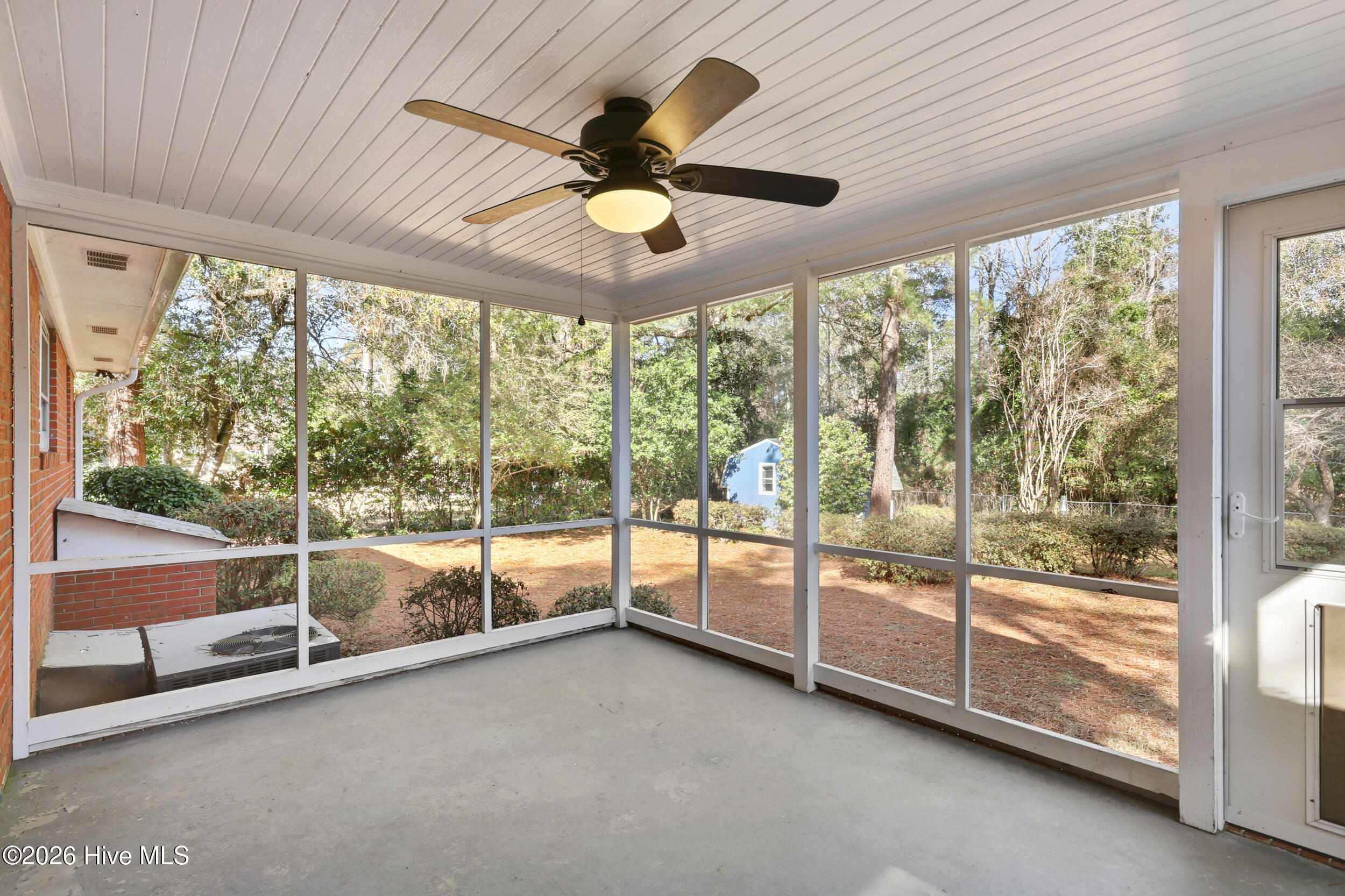 4419 Cascade Road Wilmington, NC 28409 - Photo 29 of 42 32_img_8359