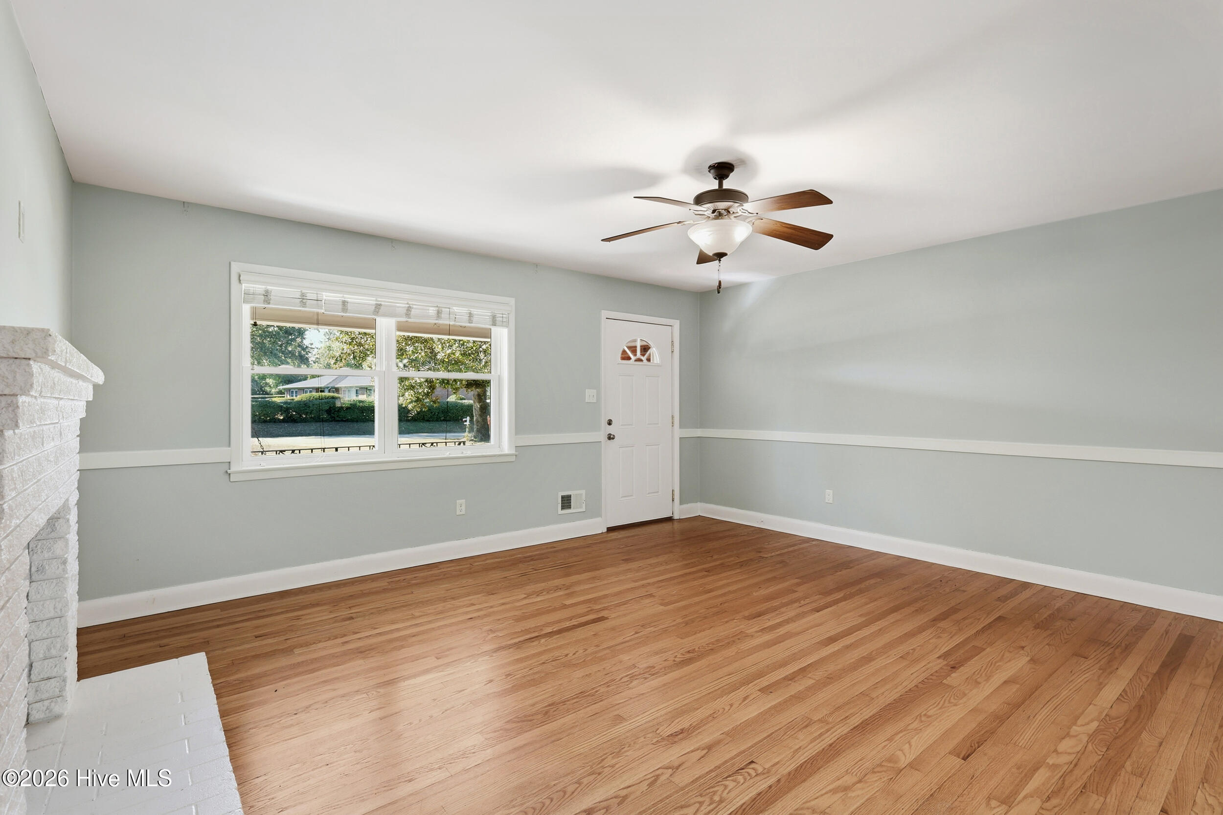 4419 Cascade Road Wilmington, NC 28409 - Photo 5 of 42 8_img_8356