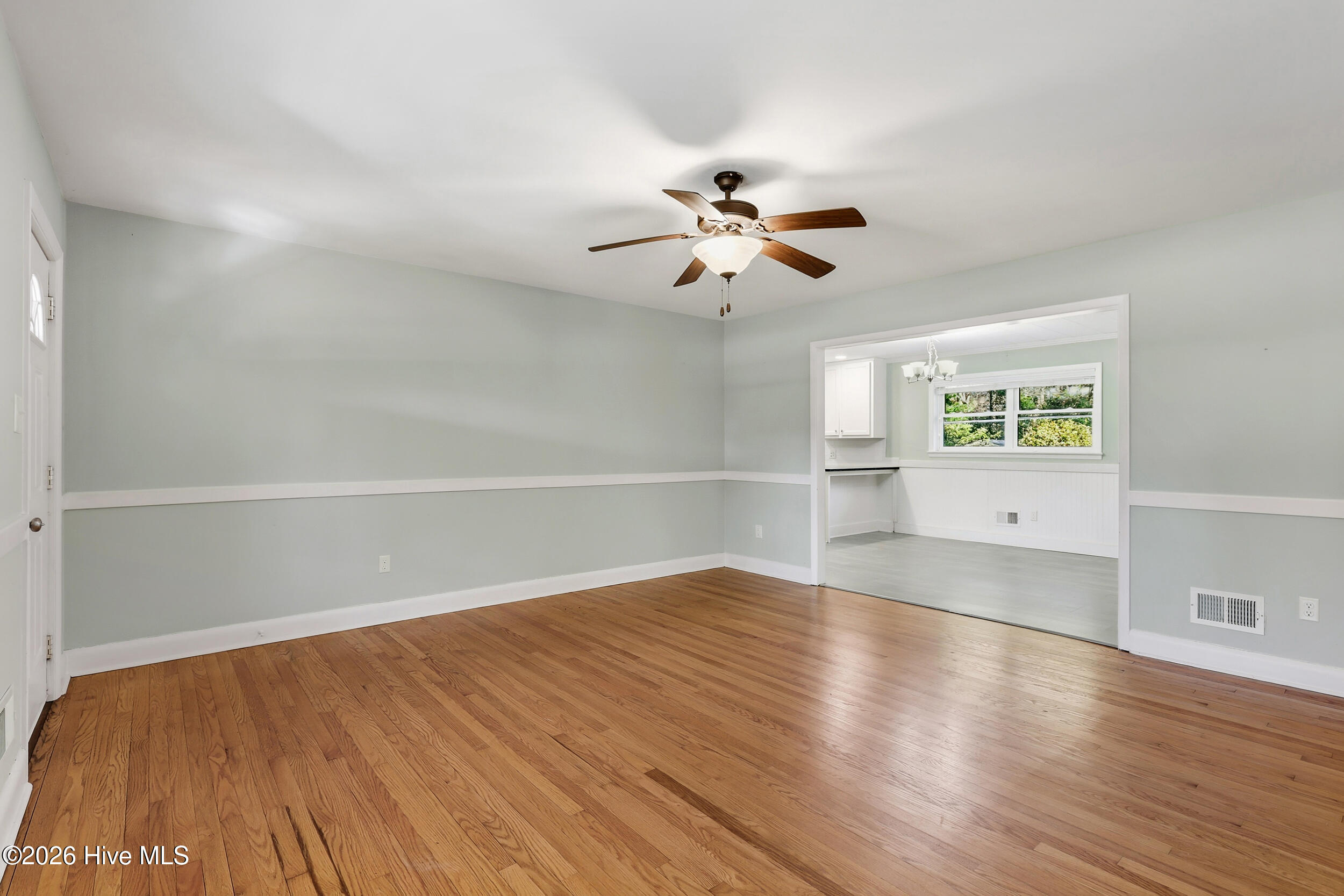 4419 Cascade Road Wilmington, NC 28409 - Photo 8 of 42 11_img_8350