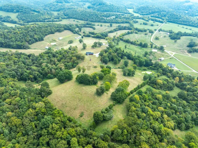 $925,000 | 353 Major Road, Cornersville, TN 37047