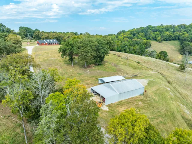 $925,000 | 353 Major Road, Cornersville, TN 37047