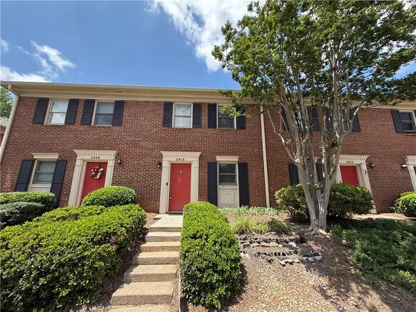 $2,200 | 2910 Webb Bridge Road, Alpharetta, GA 30009