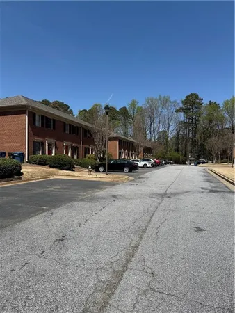 $2,200 | 2910 Webb Bridge Road, Alpharetta, GA 30009