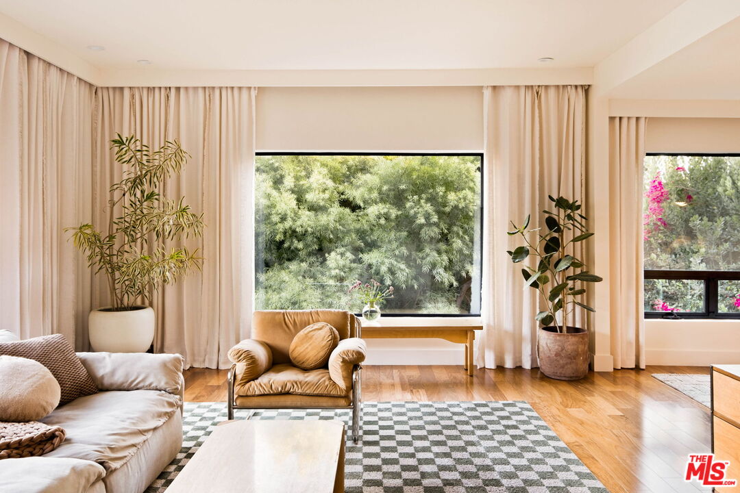 3818 Roderick Road Los Angeles, CA 90065 - Photo 11 of 43