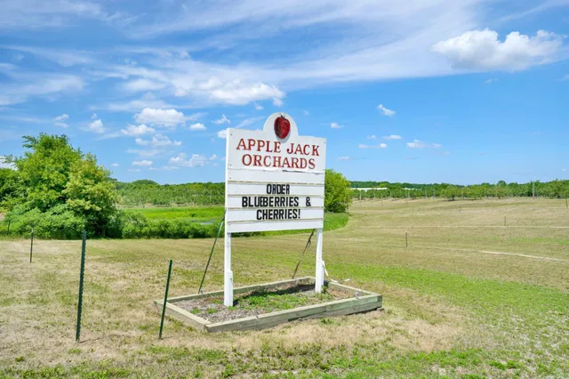 $565,000 | 978 Big Woods Drive, Delano, MN 55328