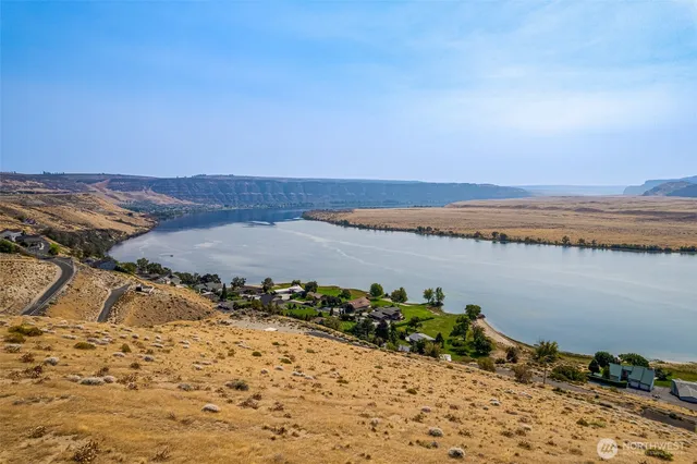 $300,000 | 17 Basalt Vw Road, Unit 98848, Quincy, WA 98848