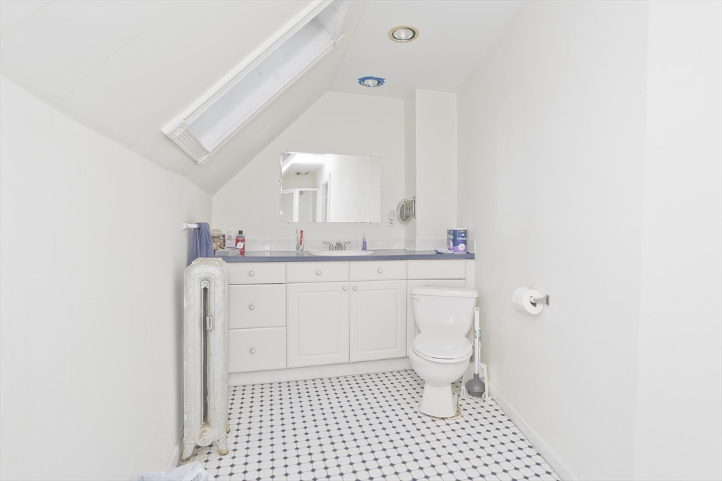 407-409 Sumner Avenue Springfield, MA 01108 - Photo 25 of 37