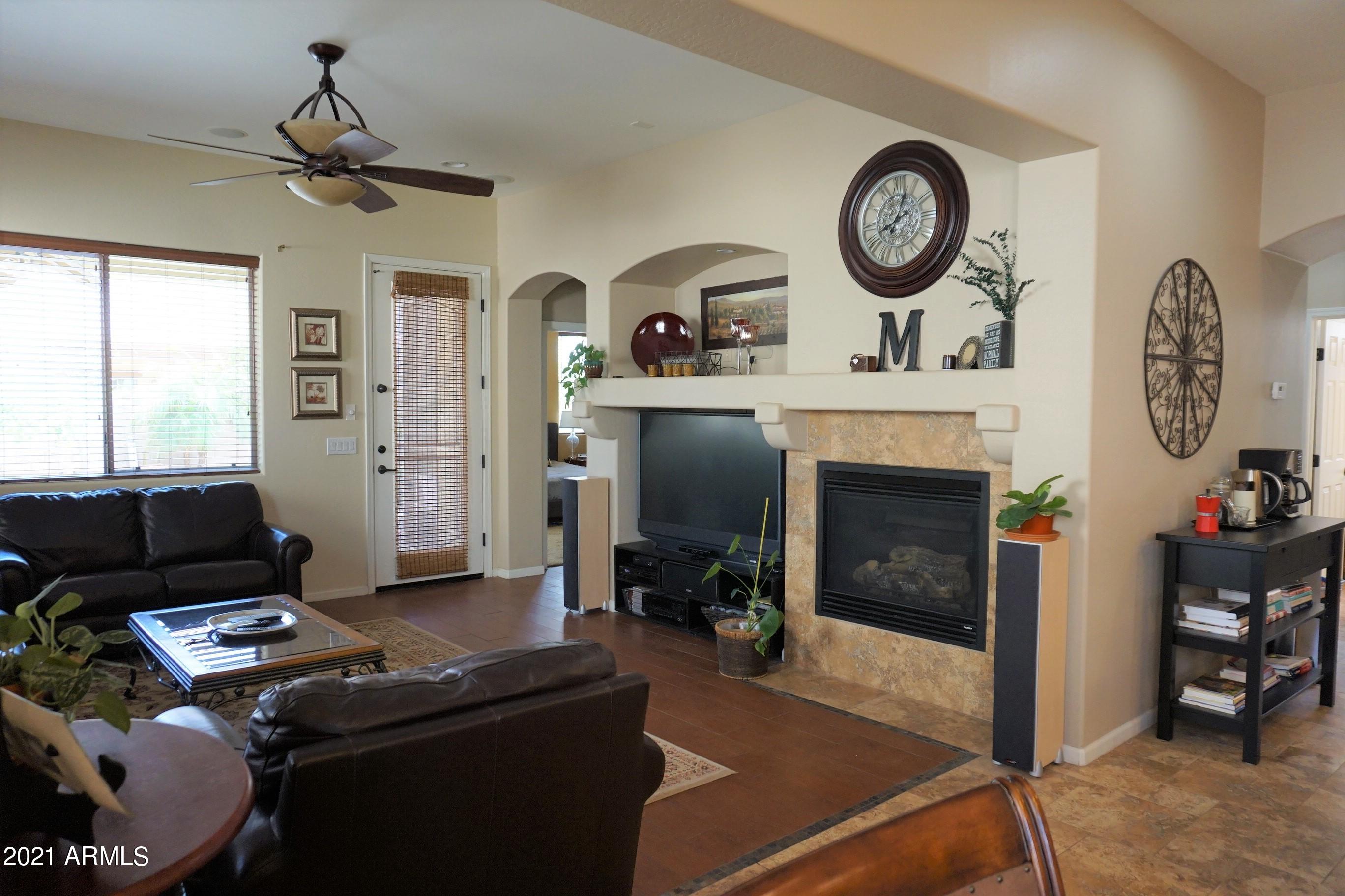 1857 South Racine Lane Gilbert, AZ 85295 - Photo 14 of 36 Living Room