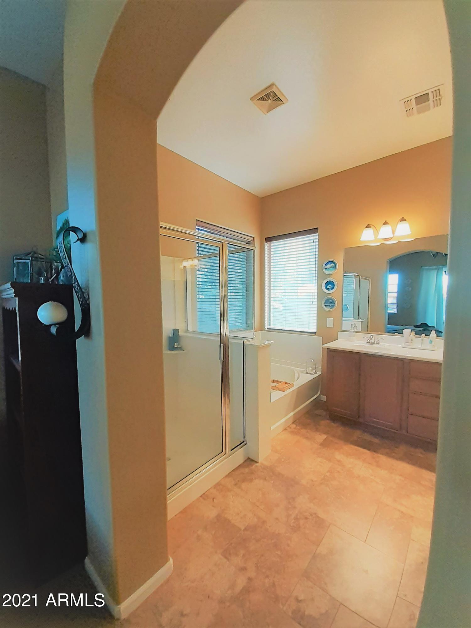 1857 South Racine Lane Gilbert, AZ 85295 - Photo 25 of 36 Master Bath