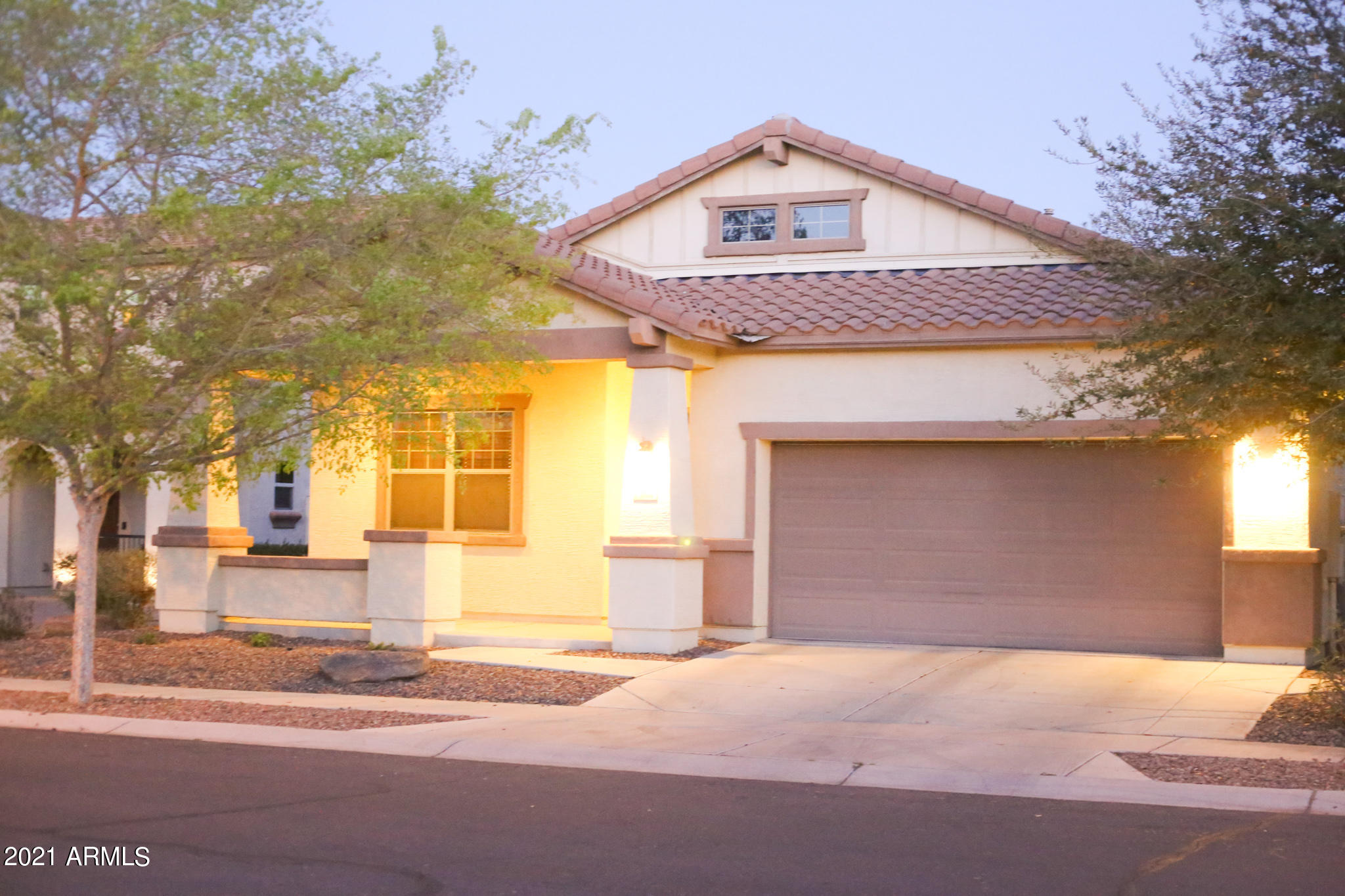 1857 South Racine Lane Gilbert, AZ 85295 - Photo 36 of 36 Night Front