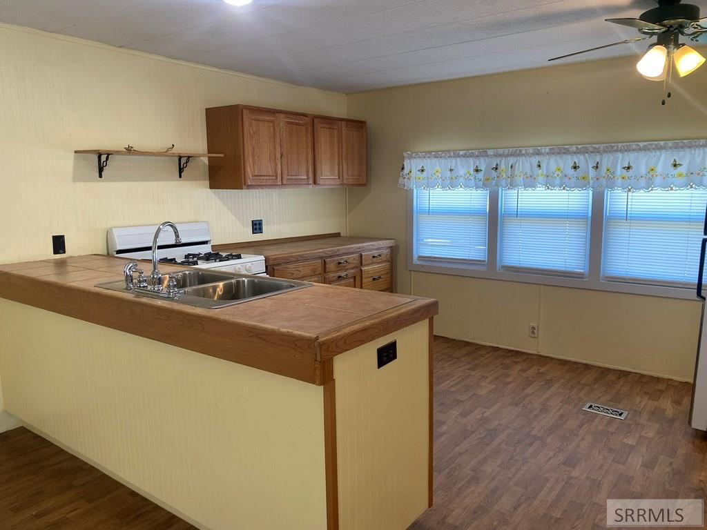 120 East Valley Road Challis, ID 83226 - Photo 6 of 36