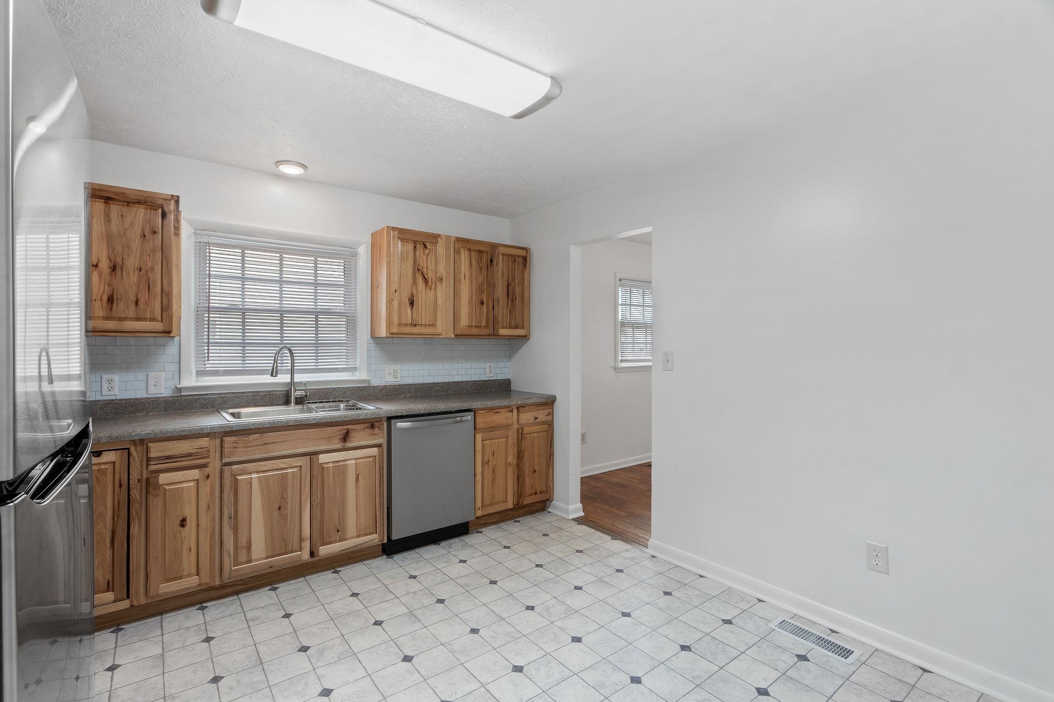 108 Westgate Road Verona, VA 24482 - Photo 18 of 32 Gallery Image 18