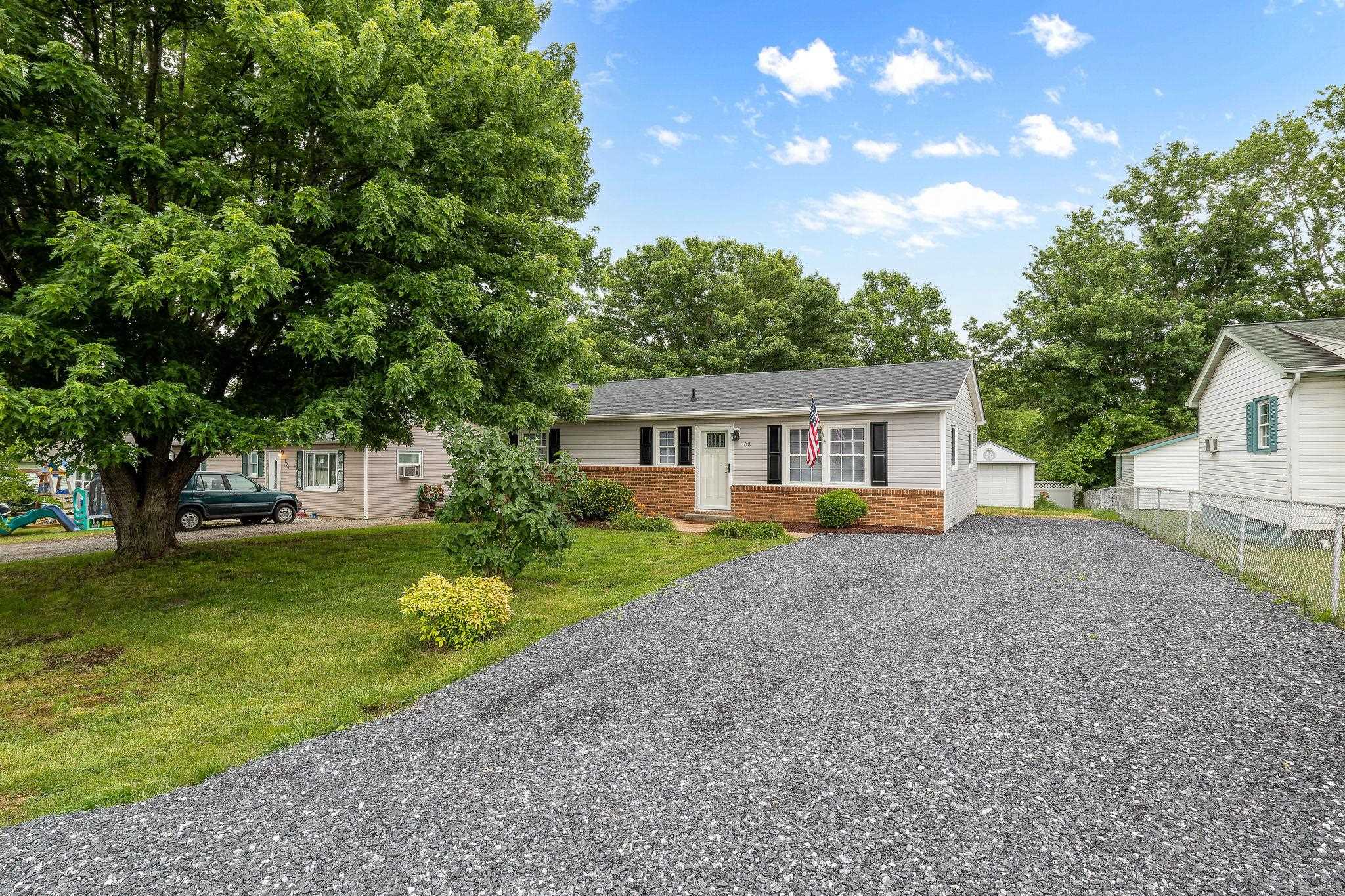 108 Westgate Road Verona, VA 24482 - Photo 6 of 32 Gallery Image 6