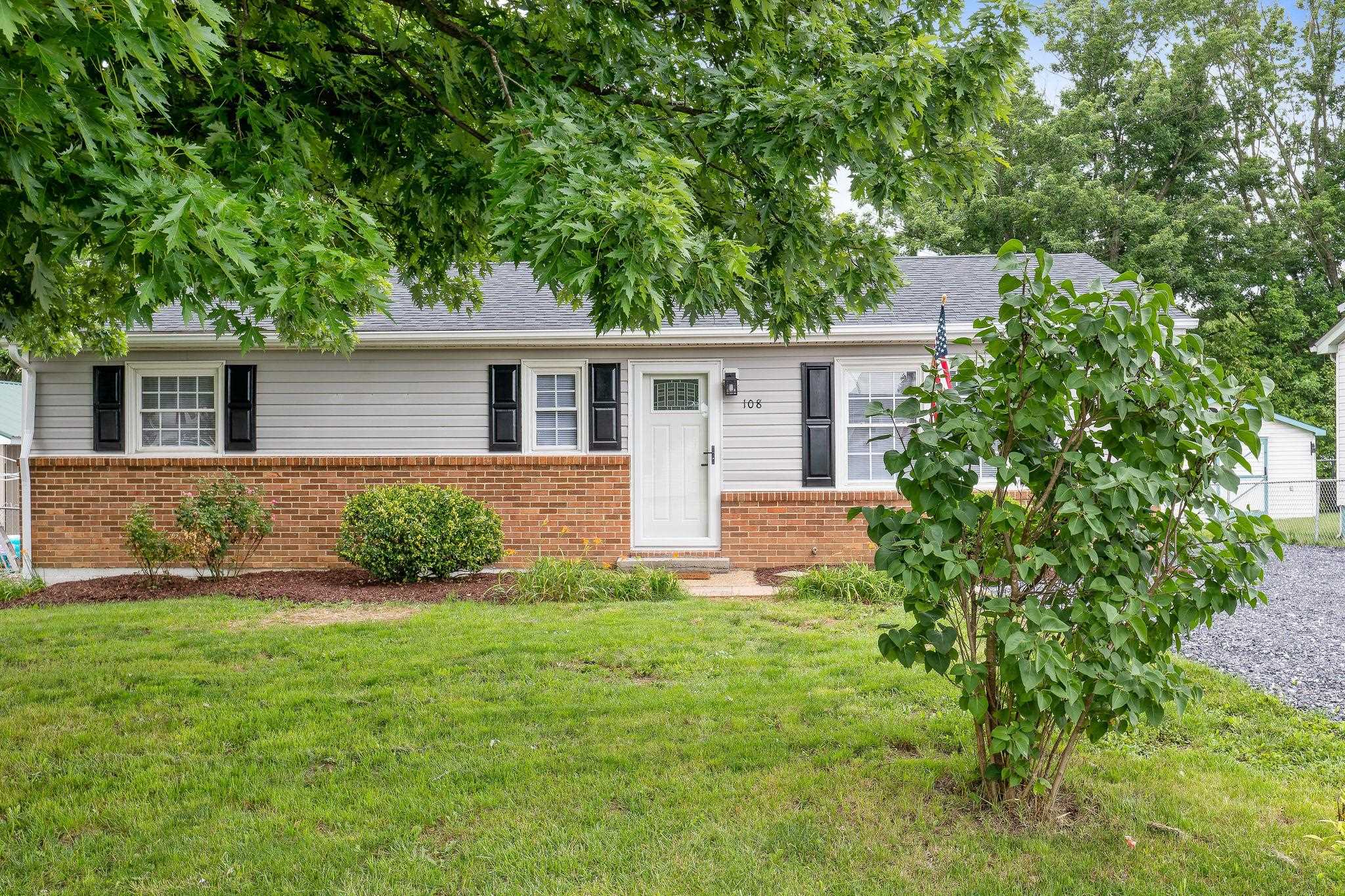 108 Westgate Road Verona, VA 24482 - Photo 8 of 32 Gallery Image 8