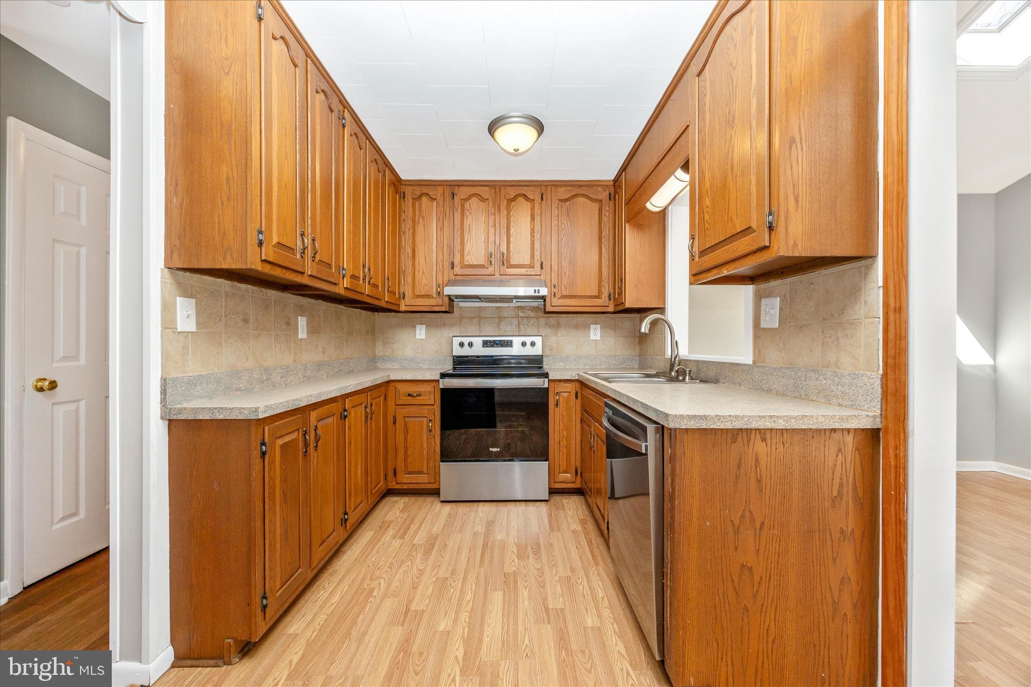 8615 Chestnut Grove Road Frederick, MD 21701 - Photo 18 of 53 Kitchen