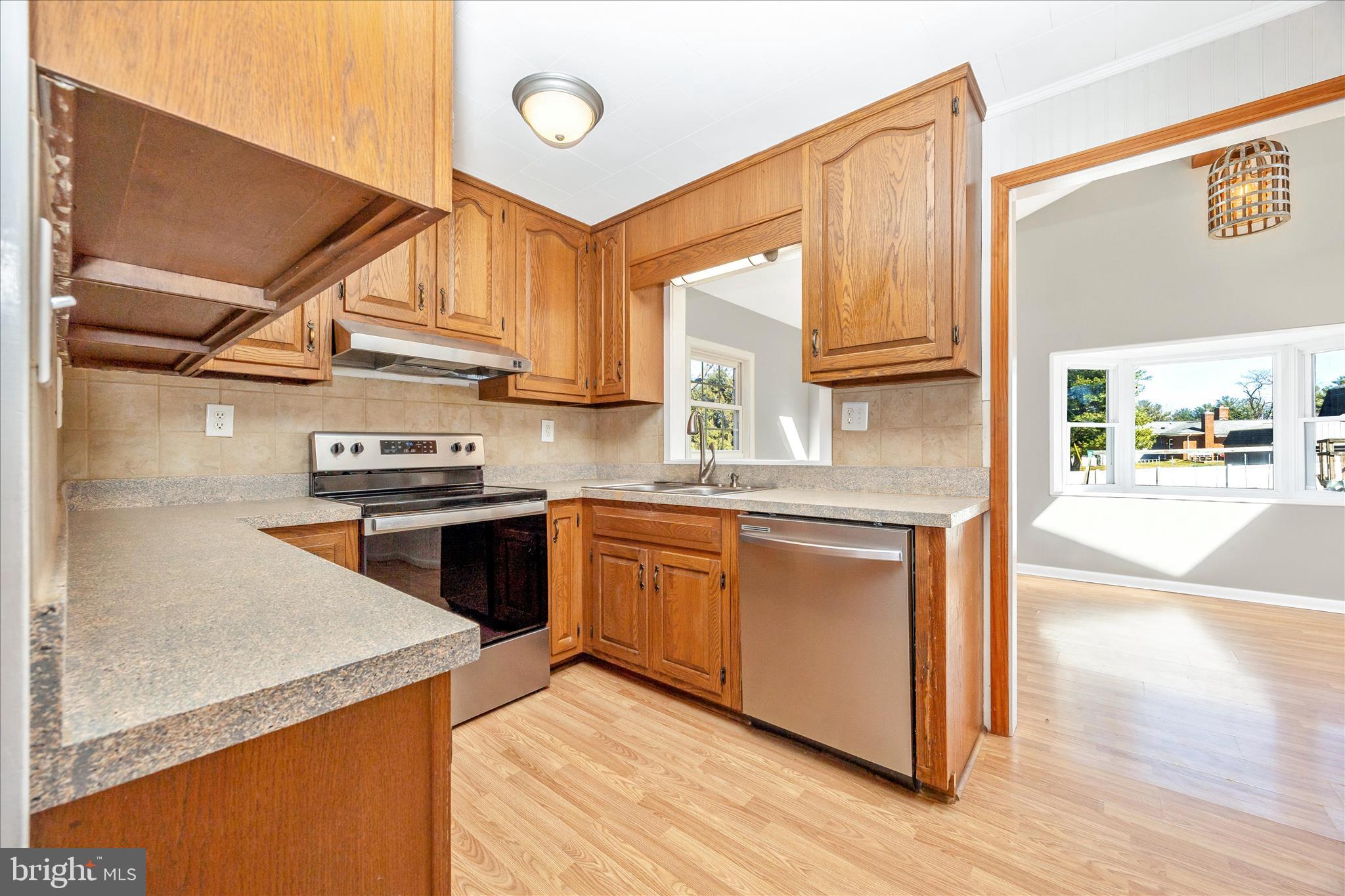 8615 Chestnut Grove Road Frederick, MD 21701 - Photo 21 of 53 Kitchen