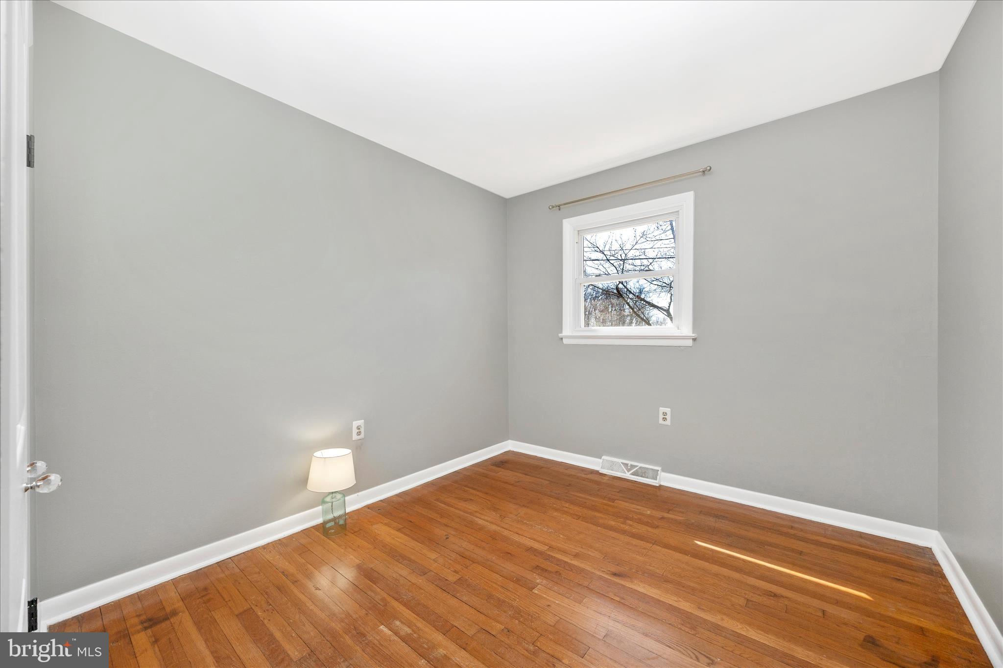 8615 Chestnut Grove Road Frederick, MD 21701 - Photo 32 of 53 Bedroom 2