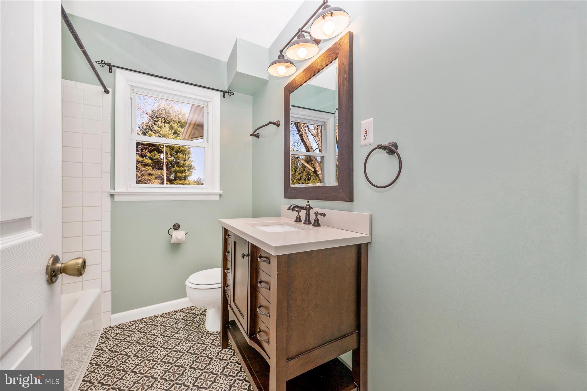 8615 Chestnut Grove Road Frederick, MD 21701 - Photo 36 of 53 Hall Bath