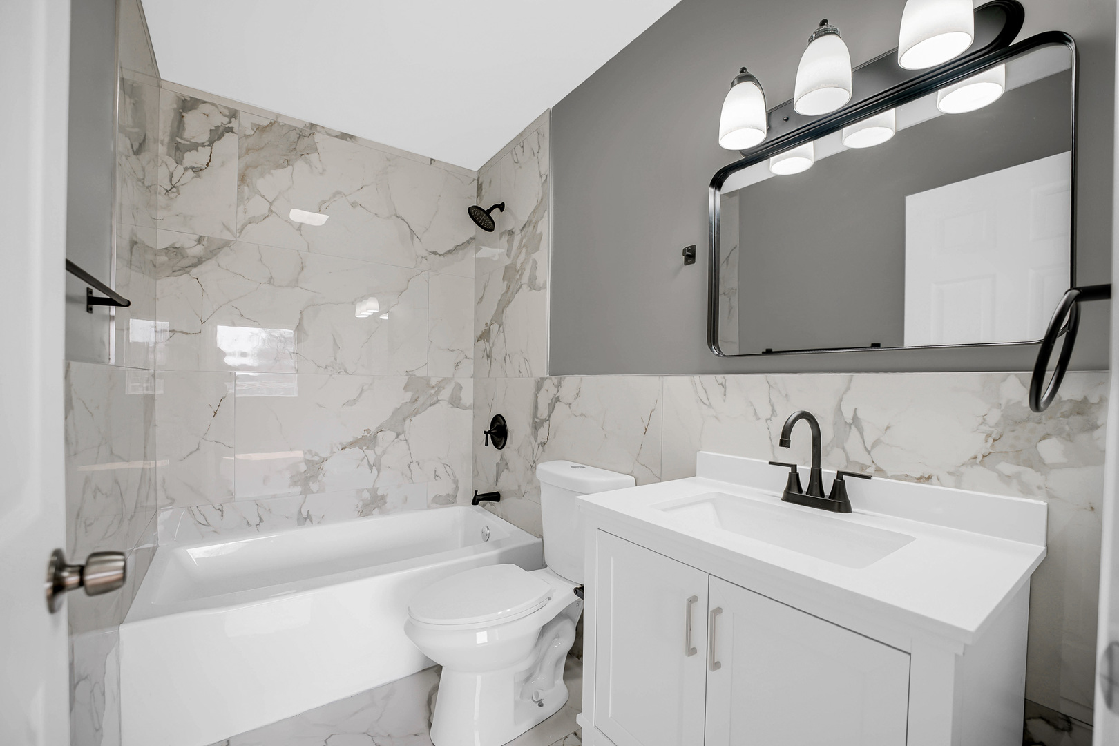 4528 West Maypole Avenue Chicago, IL 60624 - Photo 12 of 25