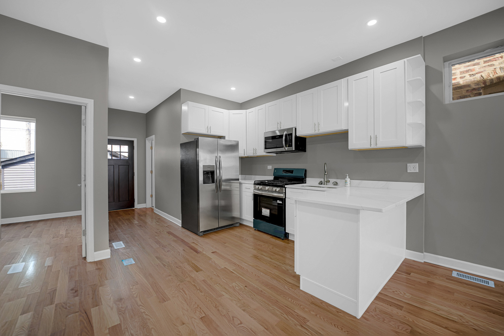 4528 West Maypole Avenue Chicago, IL 60624 - Photo 6 of 25