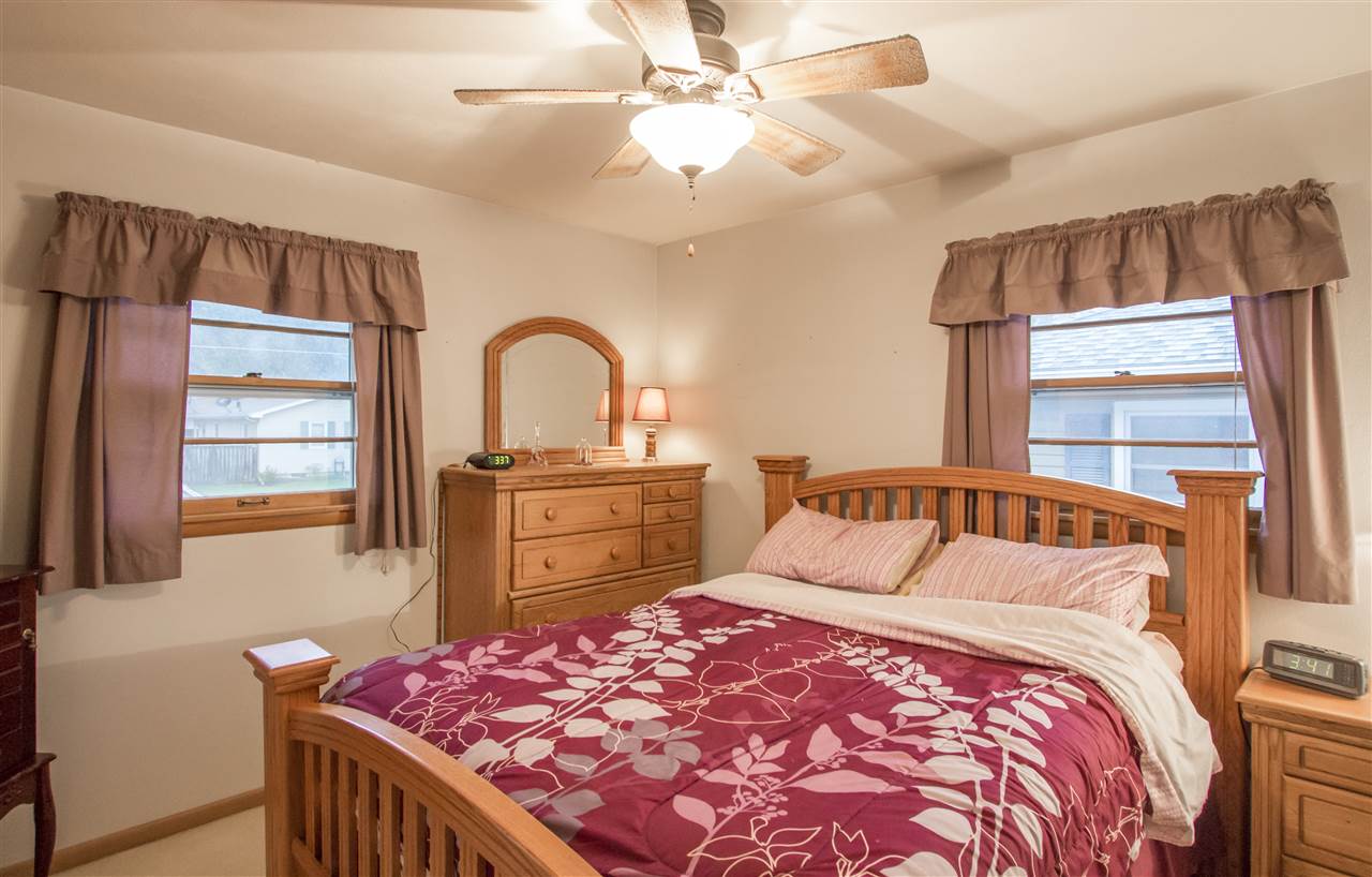 2009 Downing Avenue Waterloo, IA 50701 - Photo 14 of 19 Gallery Image 14