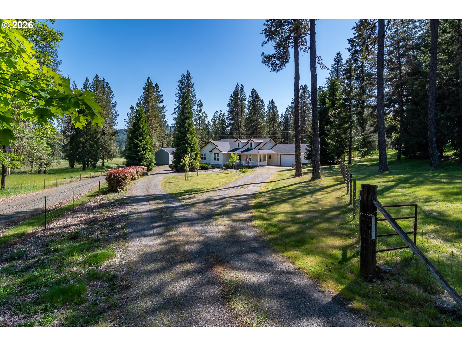 982 Doerner Road Roseburg, OR 97471 - Photo 2 of 48 Driveway