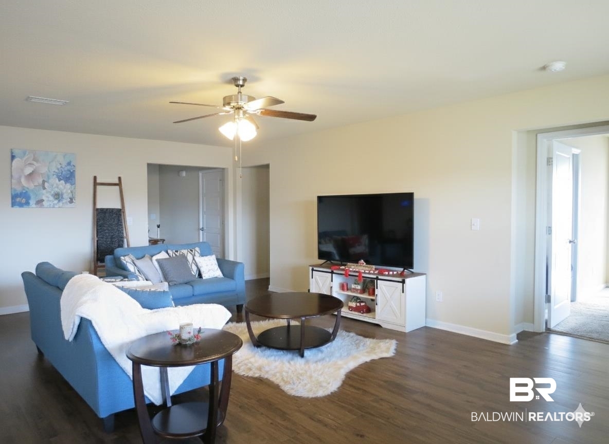 413 Arbury Lane Mobile, AL 36608 - Photo 3 of 13 Living Room
