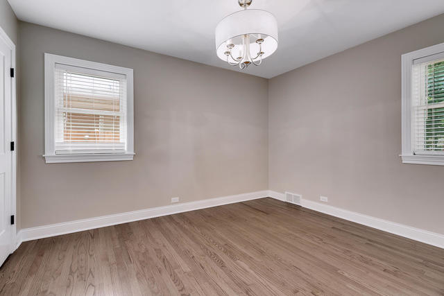 5220 Wolf Road Western Springs, IL 60558 - Photo 14 of 22