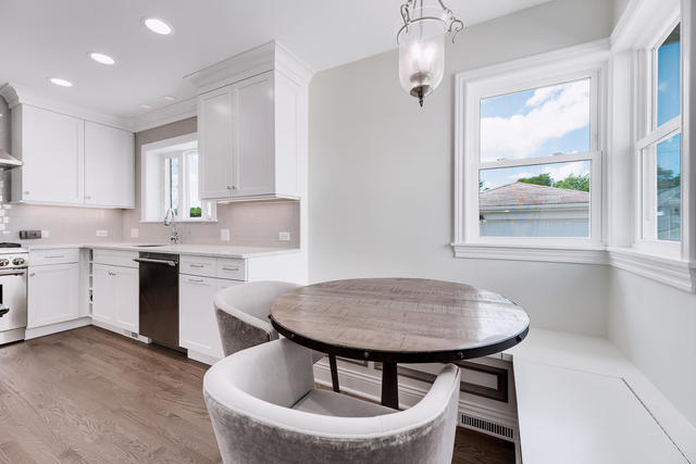 5220 Wolf Road Western Springs, IL 60558 - Photo 10 of 22