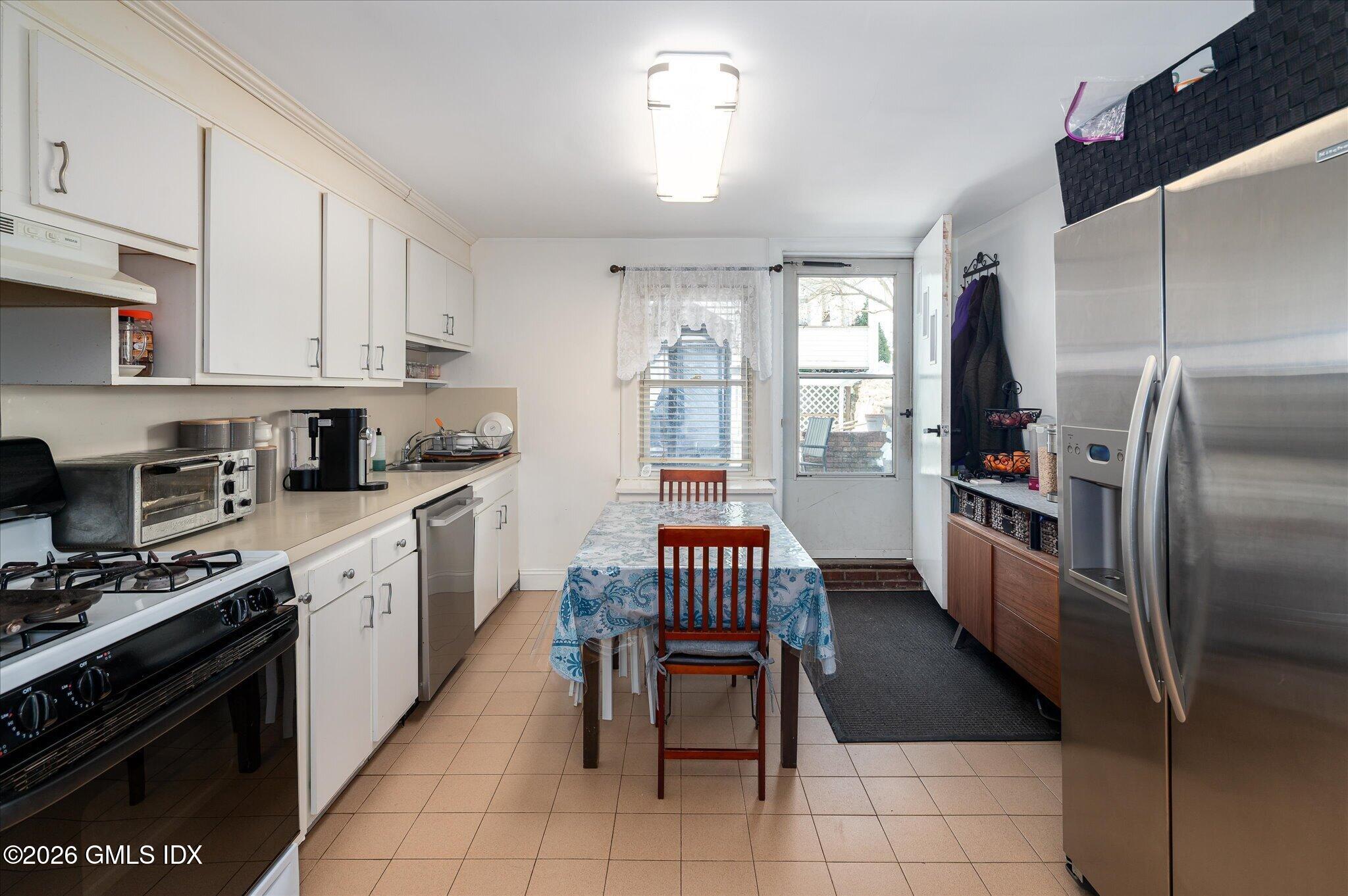 67 View Street West Greenwich, CT 06830 - Photo 12 of 24 14-14_HudsonCP_67ViewStW