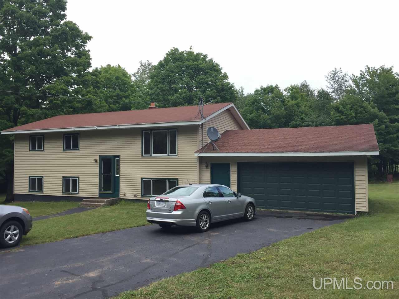 55616 Salo Road Hancock, MI 49930 - Photo 2 of 24