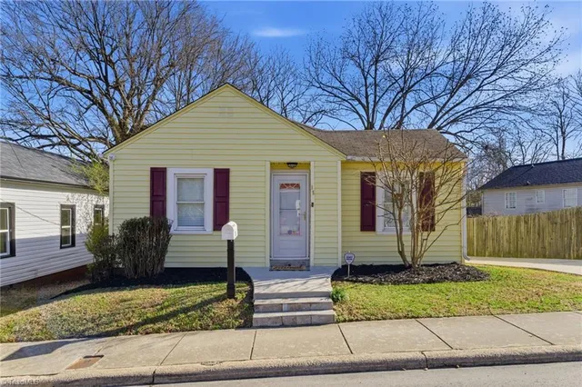 $164,900 | 15 Church Street, Thomasville, NC 27360