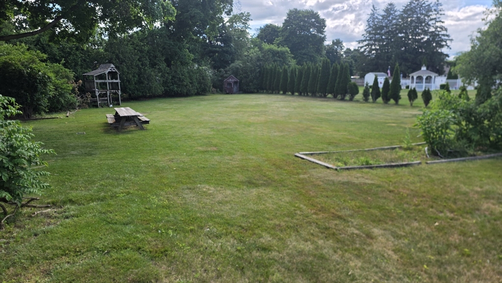129 Collins Street Danvers, MA 01923 - Photo 3 of 5