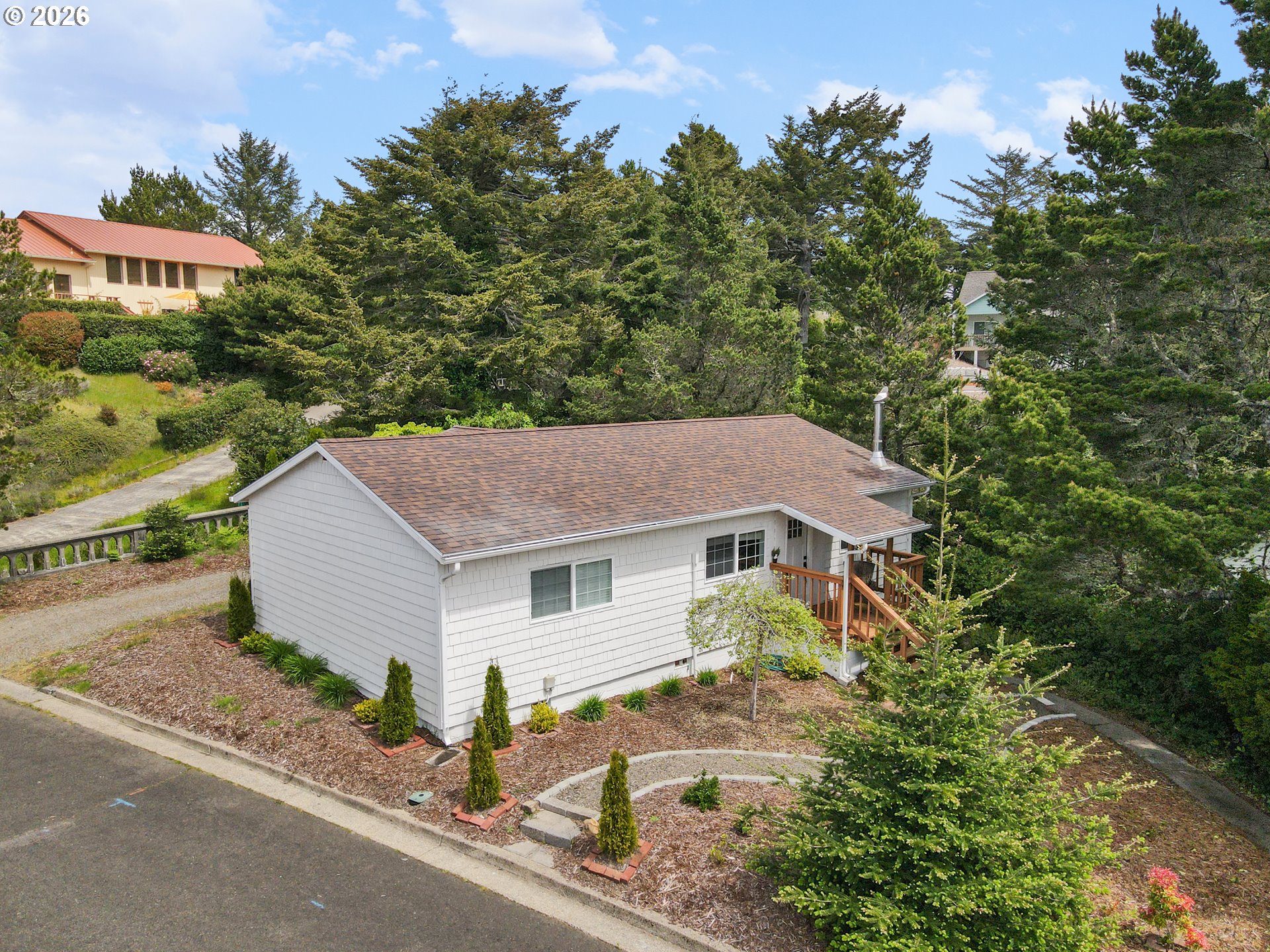 125 West 11th Street Florence, OR 97439 - Photo 41 of 47