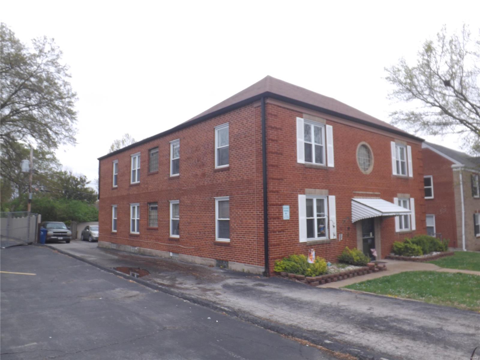 6910 MacKenzie Road St. Louis, MO 63123 - Photo 1 of 22 Gallery Image 1