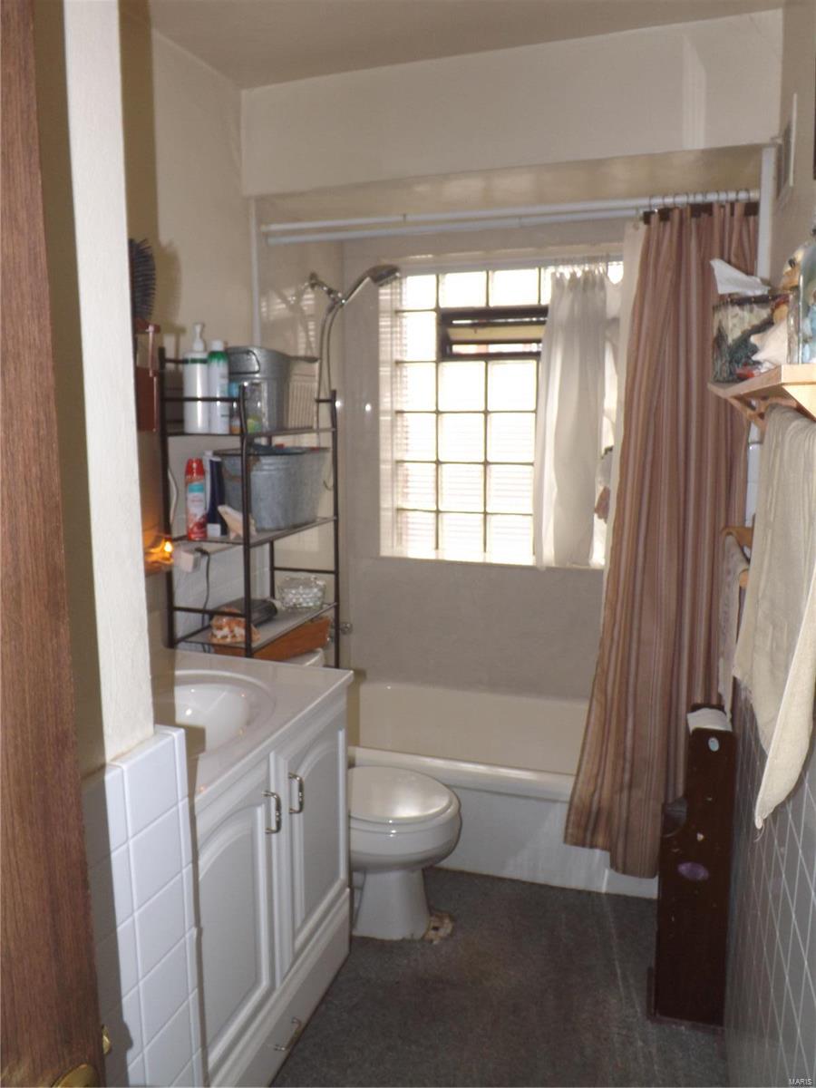 6910 MacKenzie Road St. Louis, MO 63123 - Photo 11 of 22 Gallery Image 11
