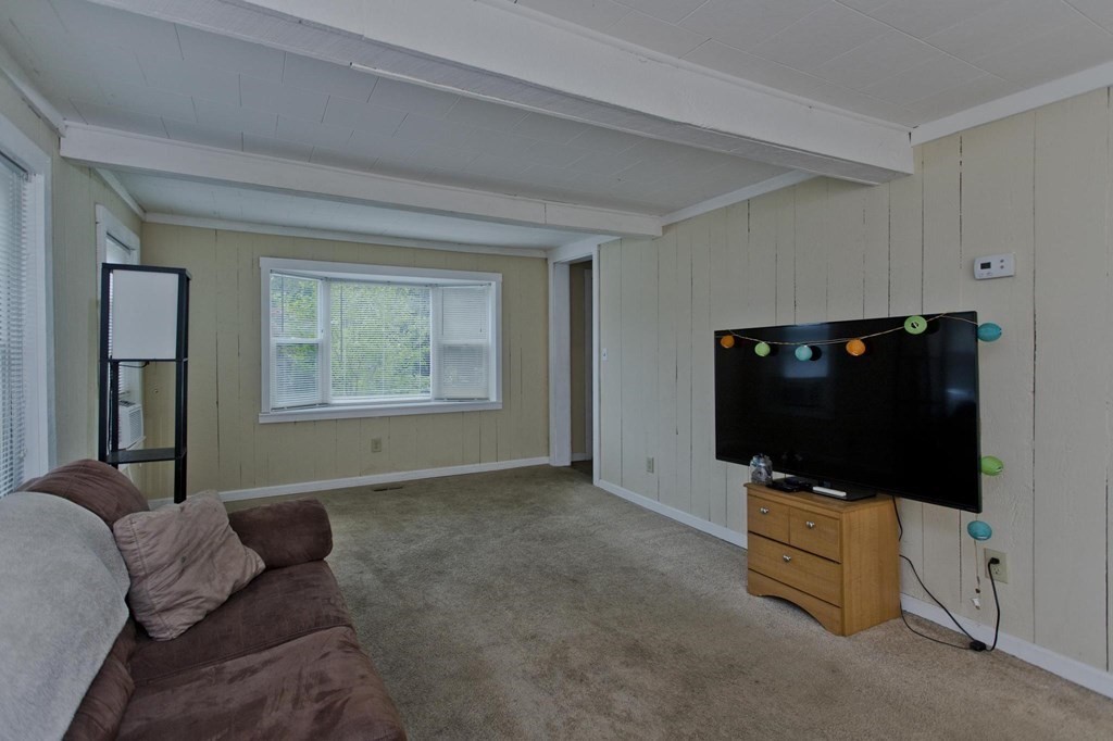 129 Long Pond Road Westfield, MA 01085 - Photo 11 of 30