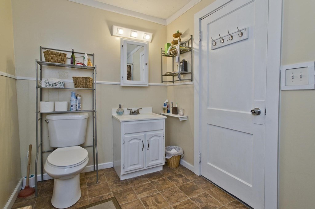 129 Long Pond Road Westfield, MA 01085 - Photo 17 of 30