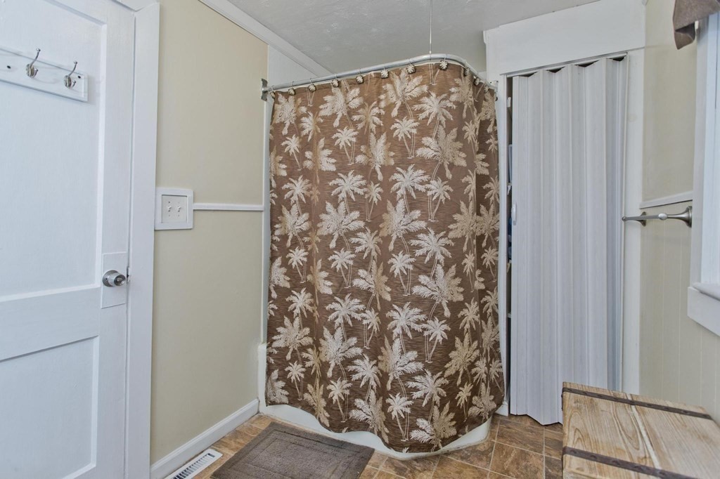 129 Long Pond Road Westfield, MA 01085 - Photo 18 of 30