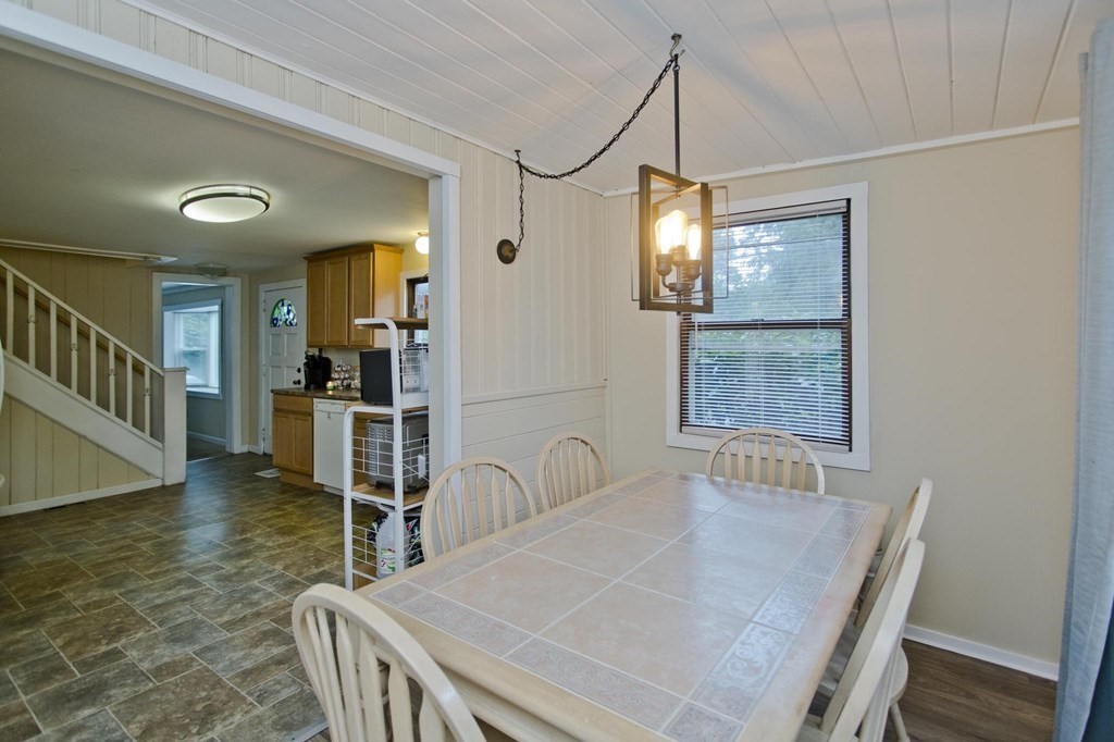 129 Long Pond Road Westfield, MA 01085 - Photo 9 of 30