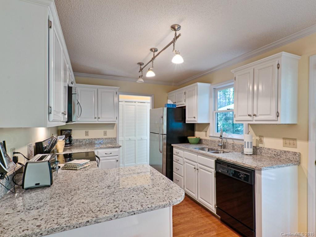 2104 Bon Villa Way Tega Cay, SC 29708 - Photo 3 of 24