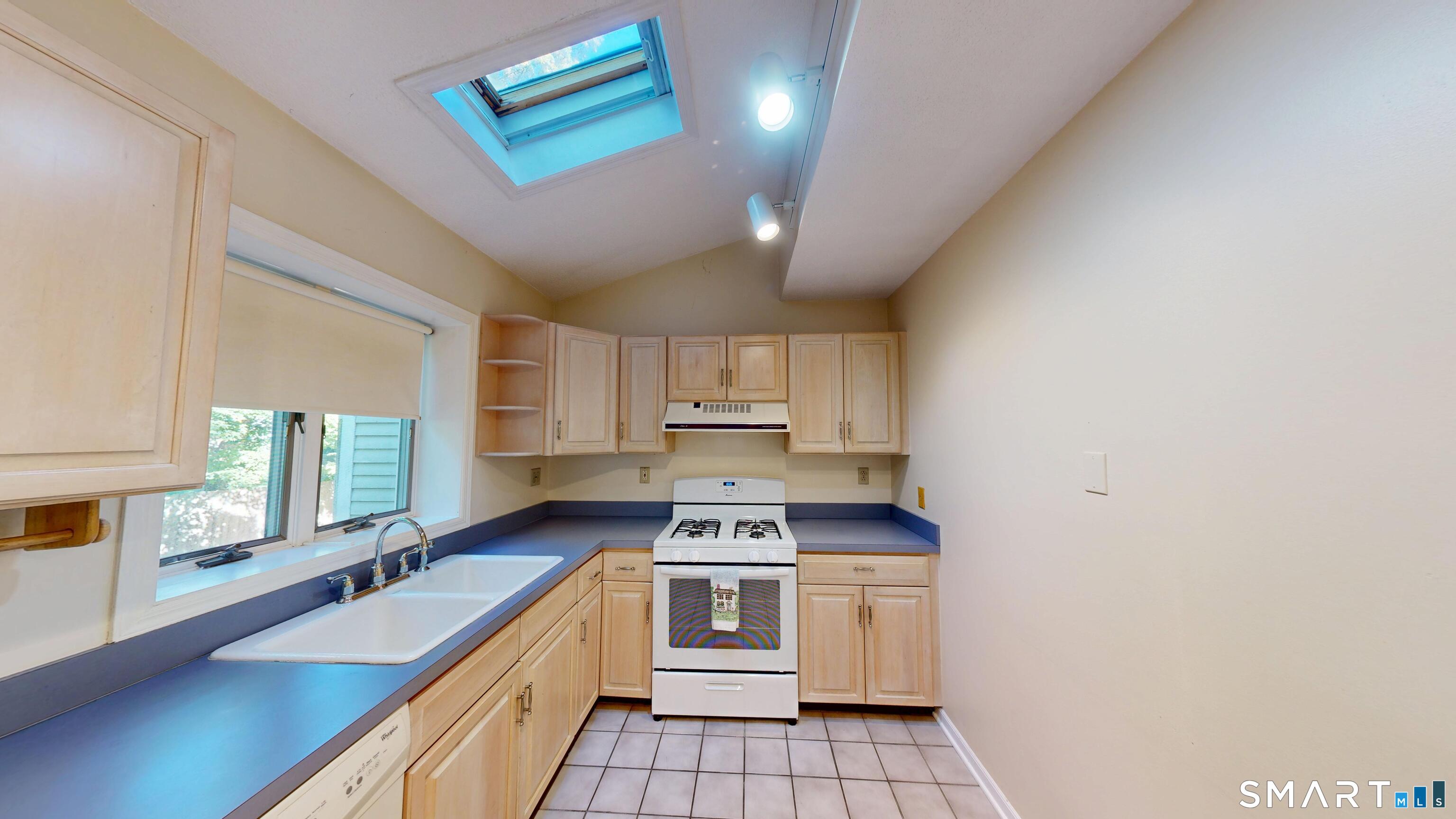 101 Curtis Street, Unit 1 Meriden, CT 06450 - Photo 7 of 31 Gallery Image 7