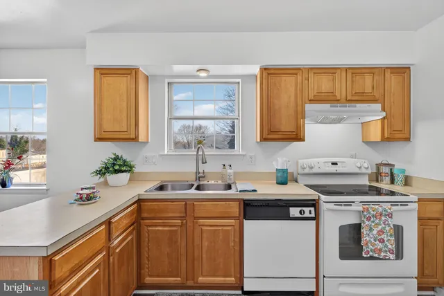 $249,900 | 1077 Monticello Lane, Lancaster, PA 17603