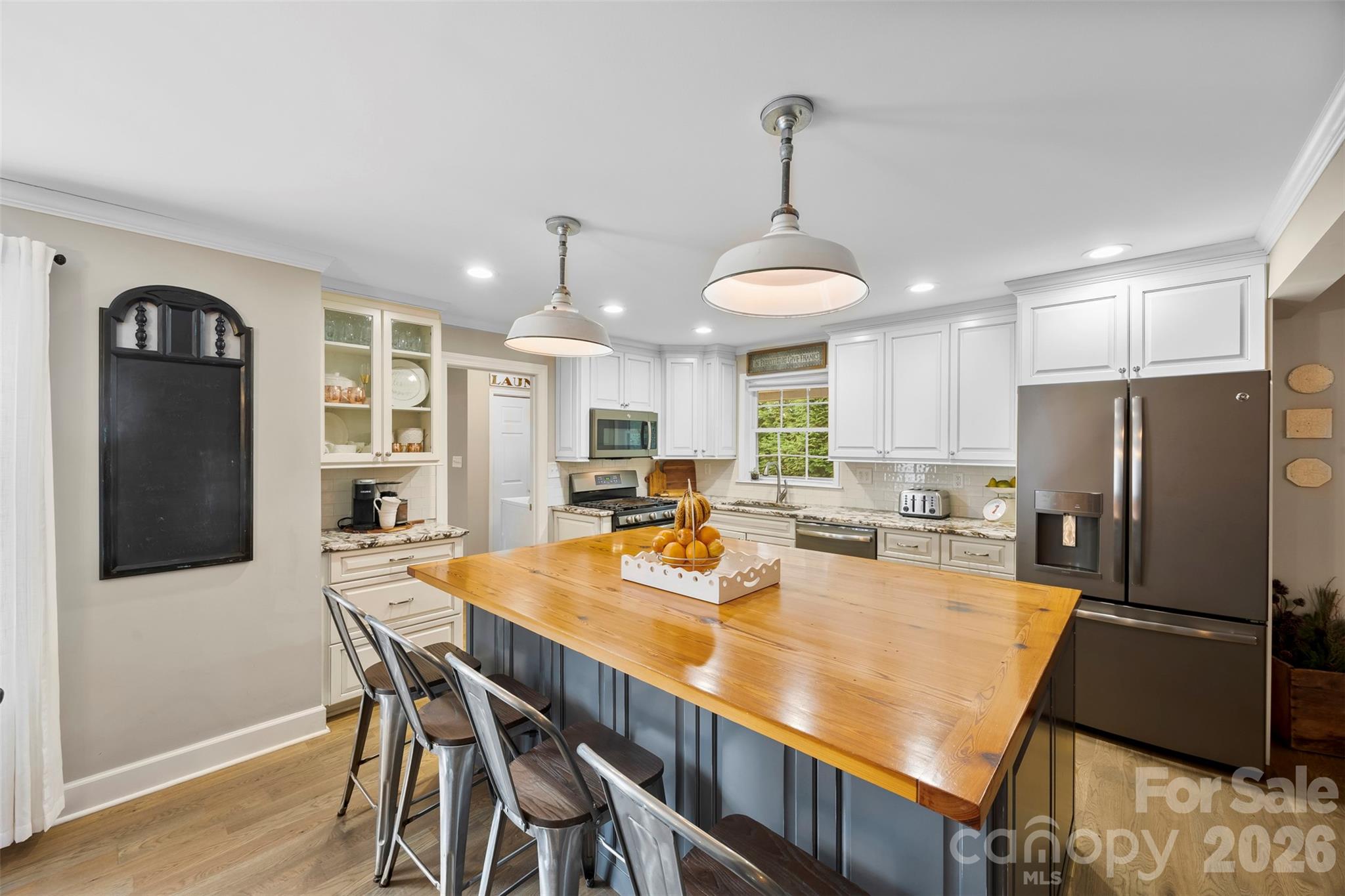 123 Chestnut Ridge Road Kings Mountain, NC 28086 - Photo 3 of 36 a view of a dining room with furniture