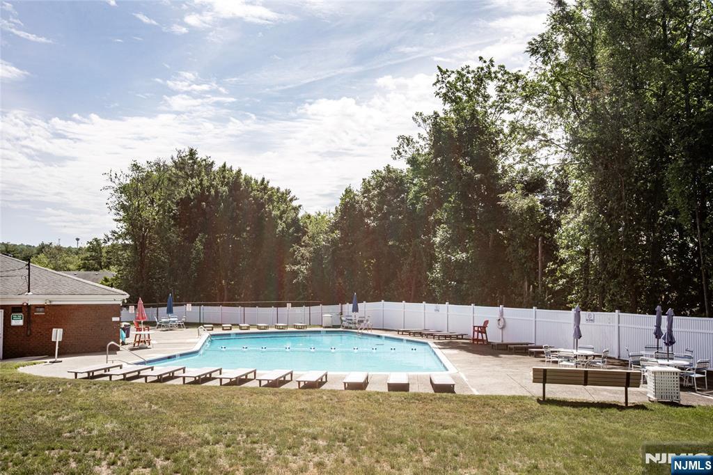 1130 Valley Road, Unit 2B Wayne, NJ 07470 - Photo 46 of 47